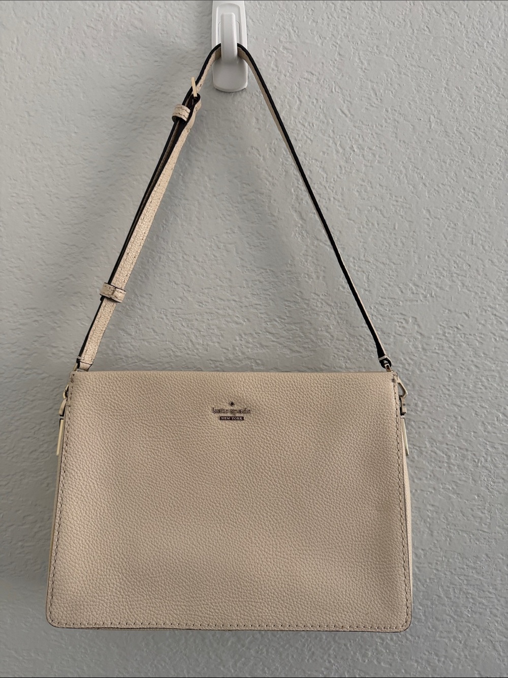 kate spade cream pebbled leather crossbody shoulder bag